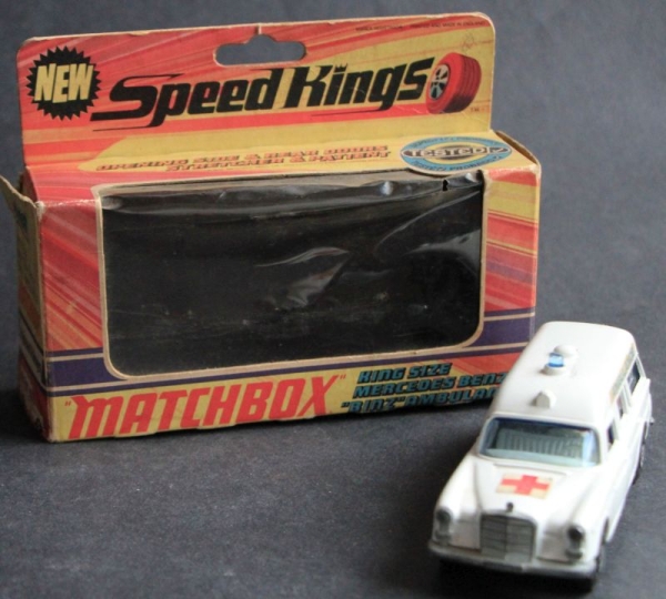 Matchbox King Size Mercedes-Benz Binz Krankenwagen 1965 Metallmodell in Originalbox (3491)